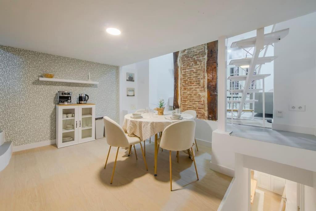 Luxury Apartment In The Center マドリード エクステリア 写真